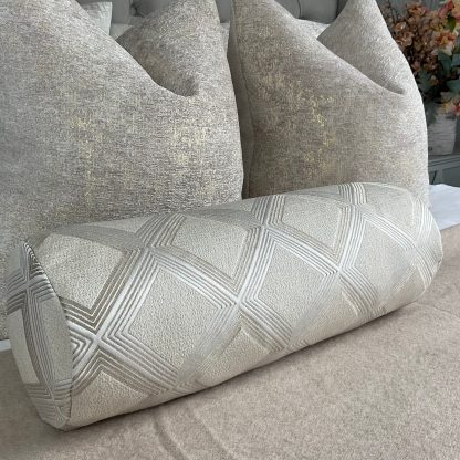 Diamond check cylindrical pillow