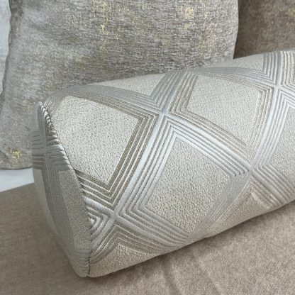 Diamond check cylindrical pillow - Image 4