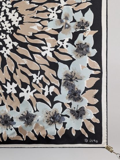 Art print silk scarf - Image 5