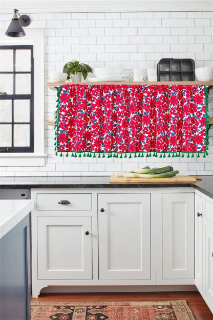 Contrast color floral tassel short curtain