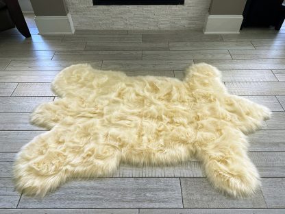 Cream faux fur rug - Image 4