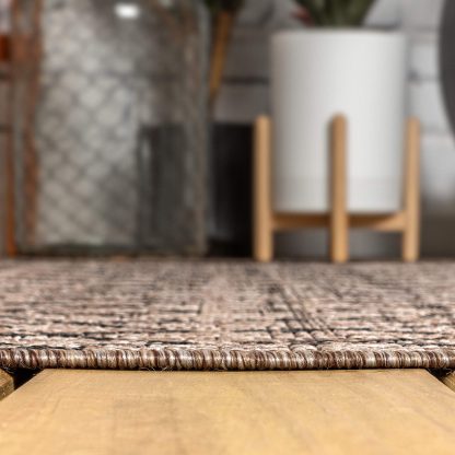 Retro geometric pattern outdoor woven rug - Image 4