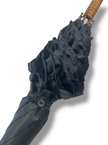 Vintage lace trim long handle umbrella - Image 4