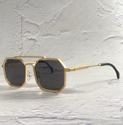 Fashionable polygonal metal frame sunglasses - Image 5