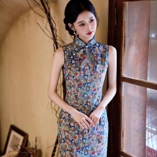Colorful and dreamy sleeveless long cheongsam
