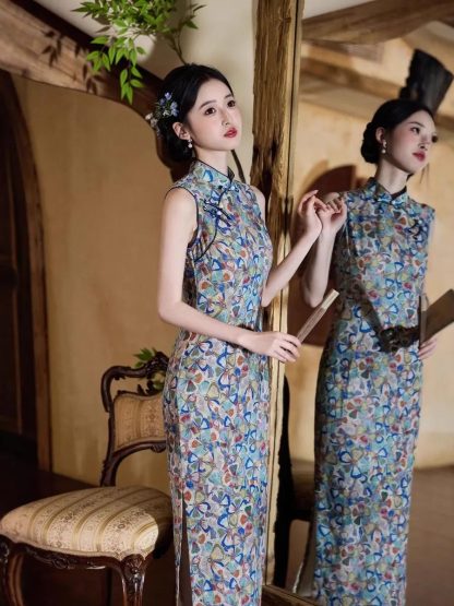 Colorful and dreamy sleeveless long cheongsam - Image 2