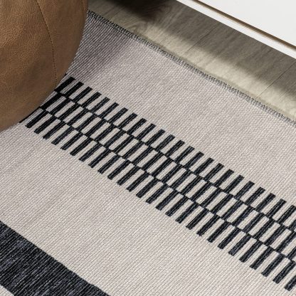 Modern simple striped carpet - Image 7