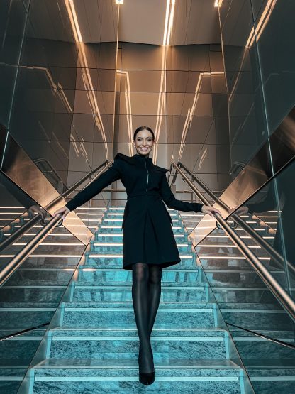 Stewardess style waisted black dress - Image 4