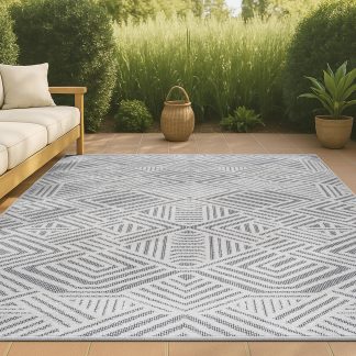 Geometric lines outdoor woven rug