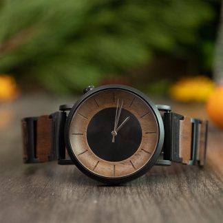 Natural wood stitching watch