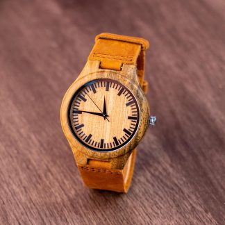 Vintage wooden leather strap watch