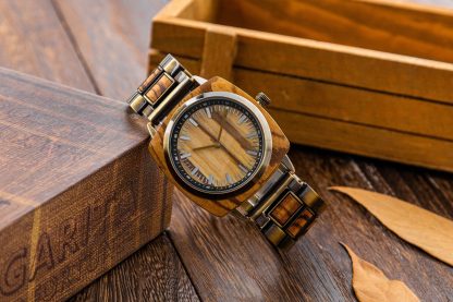 Metal link with wooden strap square case watch - Image 3