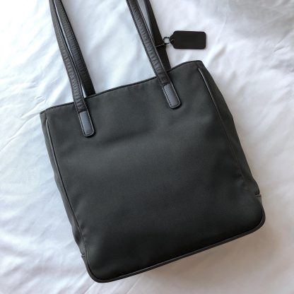 Simple and stylish large capacity tote bag - Image 5
