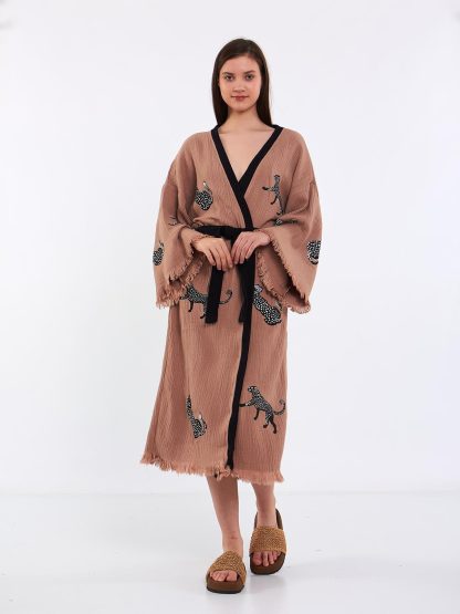 Animal embroidered raw-edge knitted robe - Image 5