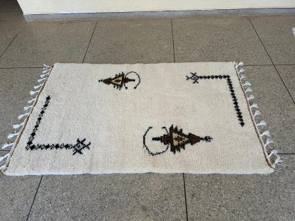 Traditional ethnic handmade carpet - Image 2