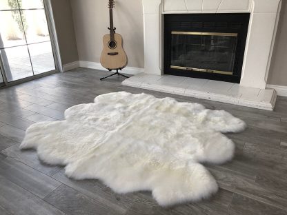 Pure white faux fur rug - Image 5