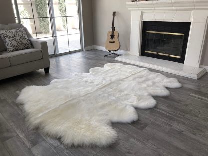 Pure white faux fur rug - Image 2