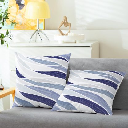 Simple geometric pattern pillow - Image 6