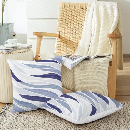 Simple geometric pattern pillow - Image 3