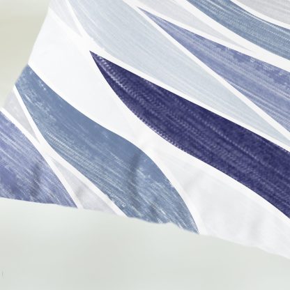 Simple geometric pattern pillow - Image 2