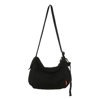 Simple and versatile black canvas shoulder bag