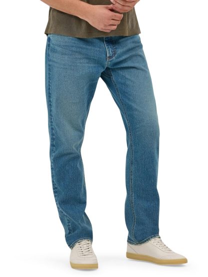 Men's classic straight washed jeans