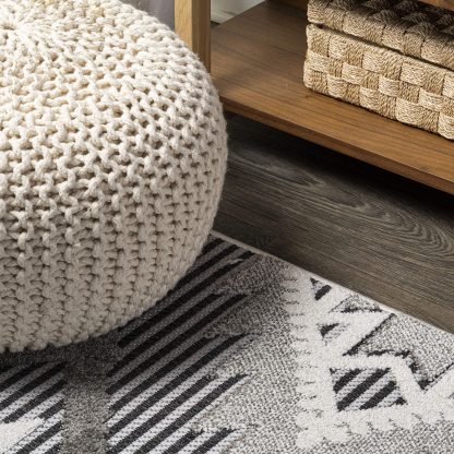Geometric ethnic style outdoor woven carpet - Image 3
