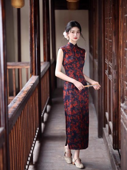 Dark Rose Jacquard Sleeveless Cheongsam - Image 2