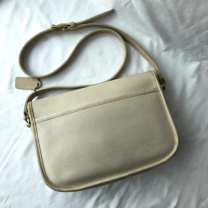 Elegant off-white leather crossbody bag - Image 5