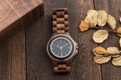 Gold metal bezel natural texture watch