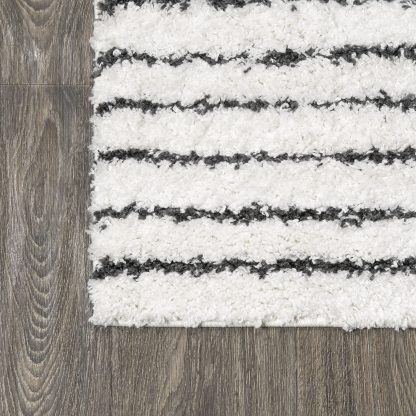 Modern geometric lines carpet - Image 3