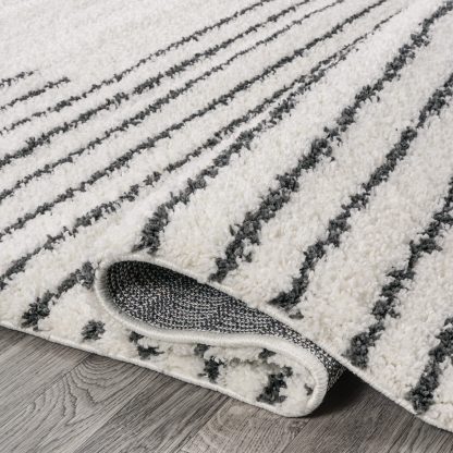 Modern geometric lines carpet - Image 4