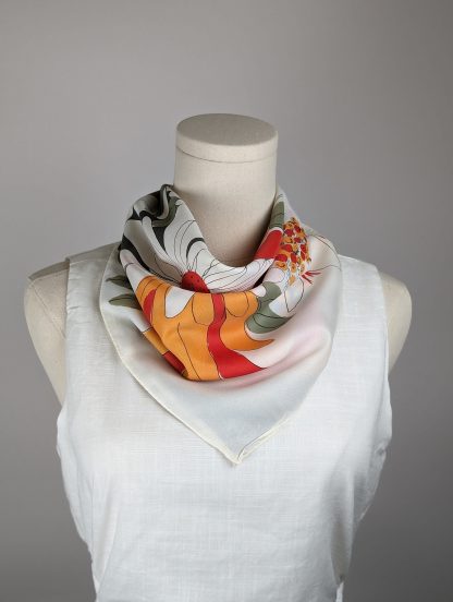 Artistic floral silk scarf - Image 4