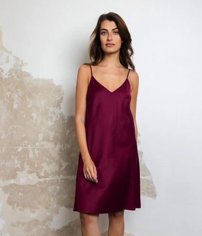 V-neck suspender satin nightdress