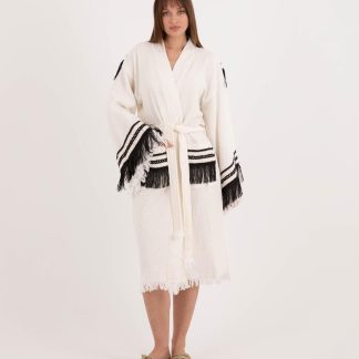 Contrast fringed bathrobe