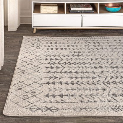 Nordic geometric pattern carpet - Image 8