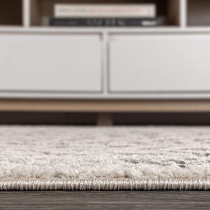 Nordic geometric pattern carpet - Image 5