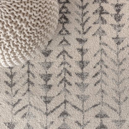 Nordic geometric pattern carpet - Image 4