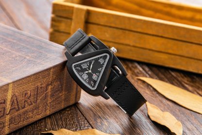 Triangular case design unique watch - Image 2