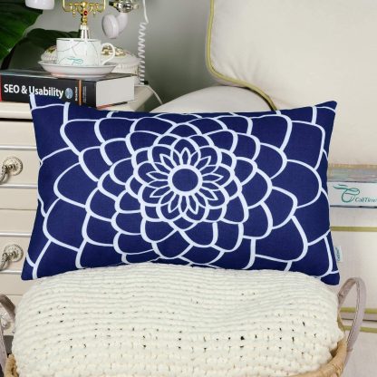 Navy blue floral pillowcase - Image 2