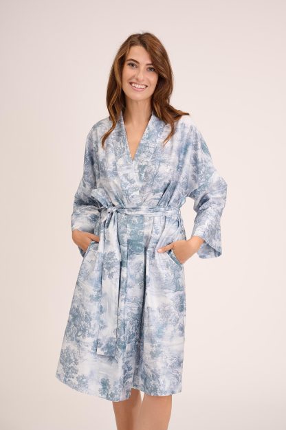 Printed tie robe