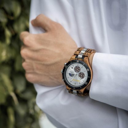 Wood and metal combination watch - Image 4