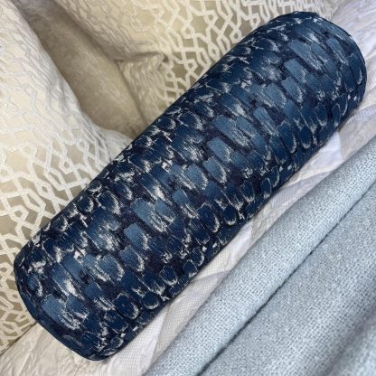 Retro woven long pillow - Image 4
