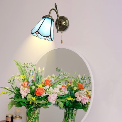 Vintage Tiffany Wall Light - Image 3