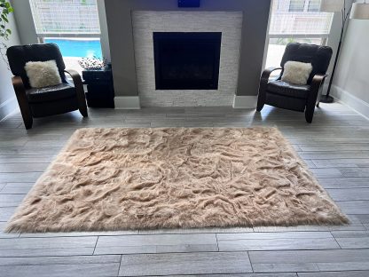 Gentle warm brown imitation sheepskin carpet
