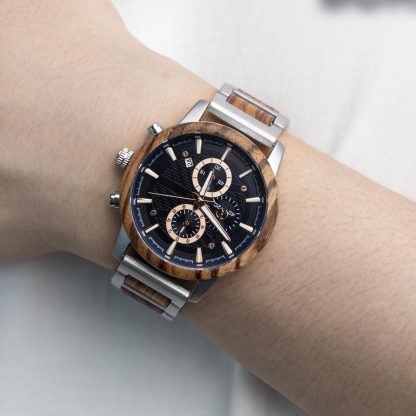 Multifunctional watch with wooden and steel strap - Image 3