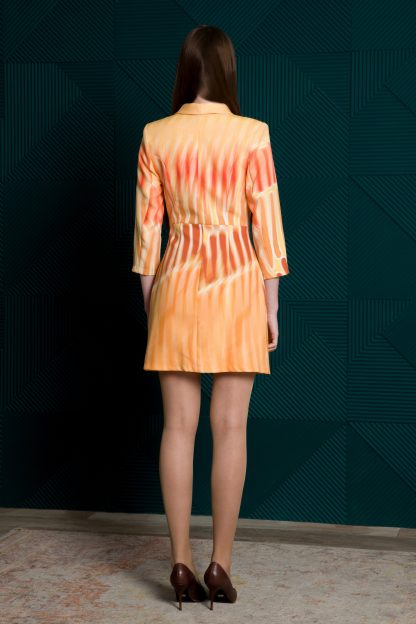 Gradient orange striped skirt suit - Image 5