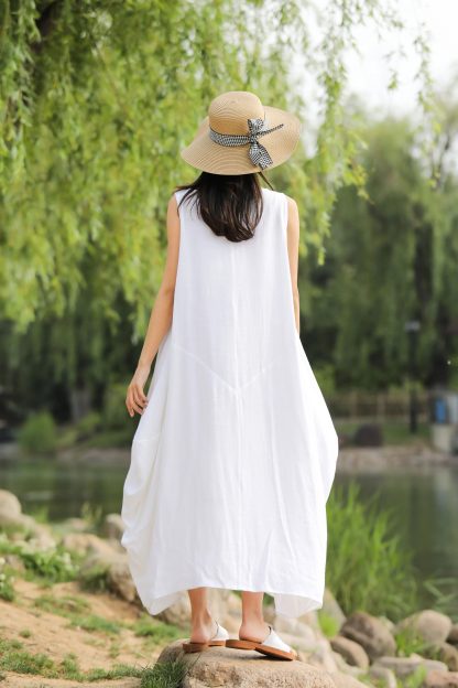 White sleeveless dress - Image 3