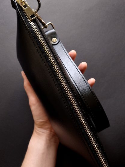 Women's lined leather clutch - Image 5