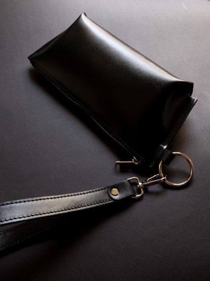 Women's lined leather clutch - Image 3